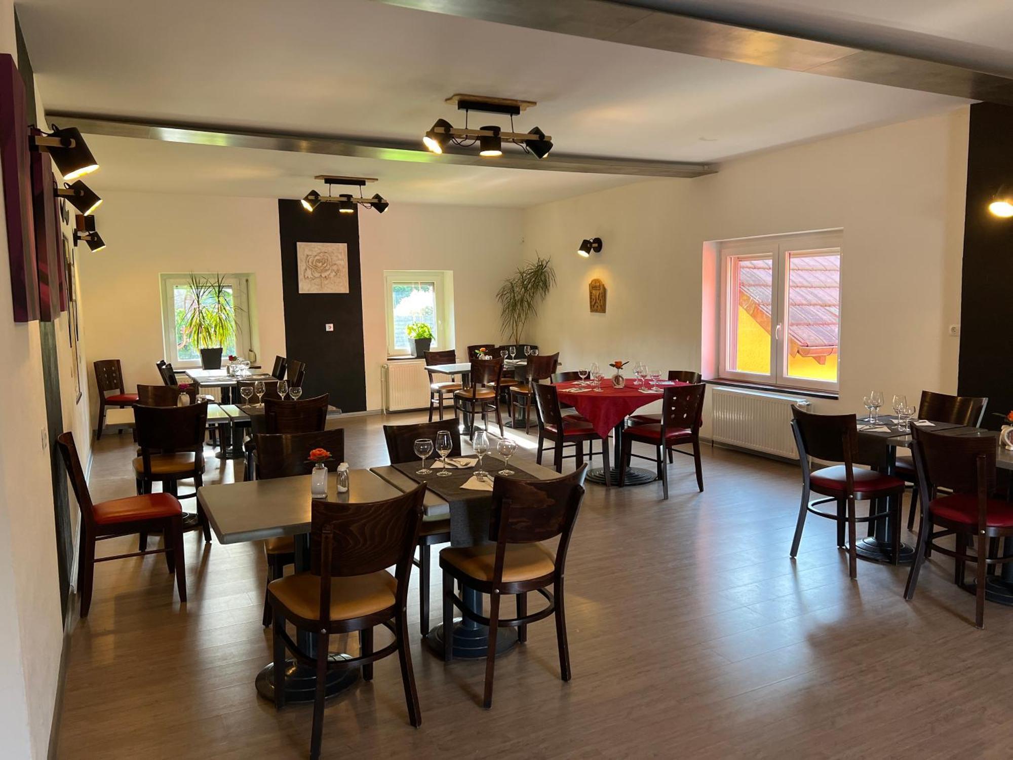 Affittacamere Restaurant La Roseraie